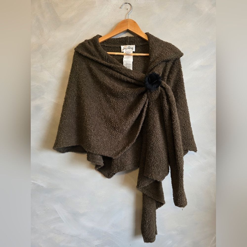 Joseph Ribkoff Boucle Hooded Shawl Poncho Womens Sz 8 Green Brown Fur Brooch